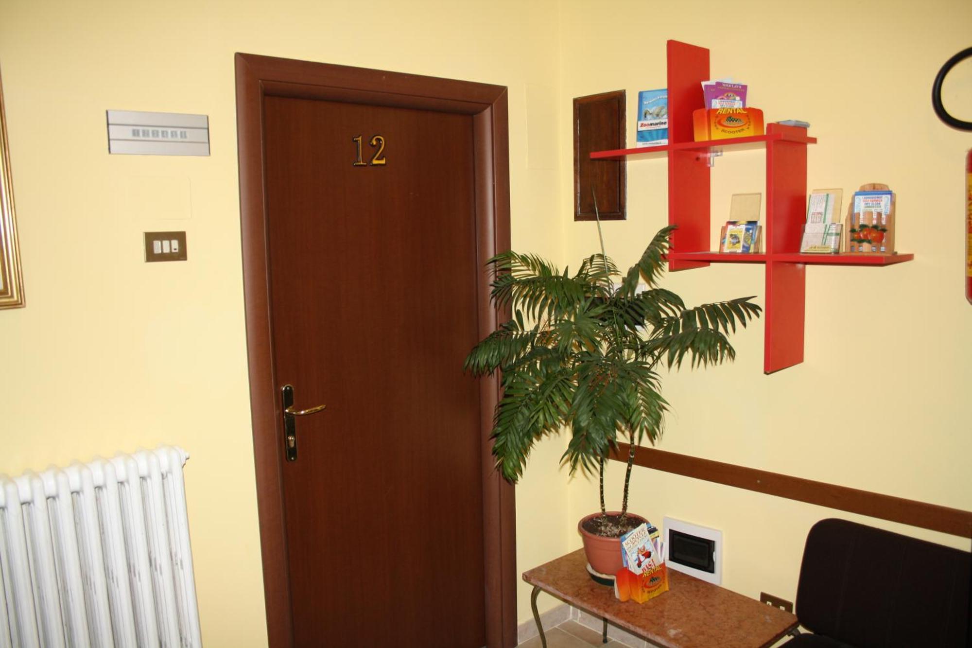 Hotel Eurorooms Roma Ngoại thất bức ảnh